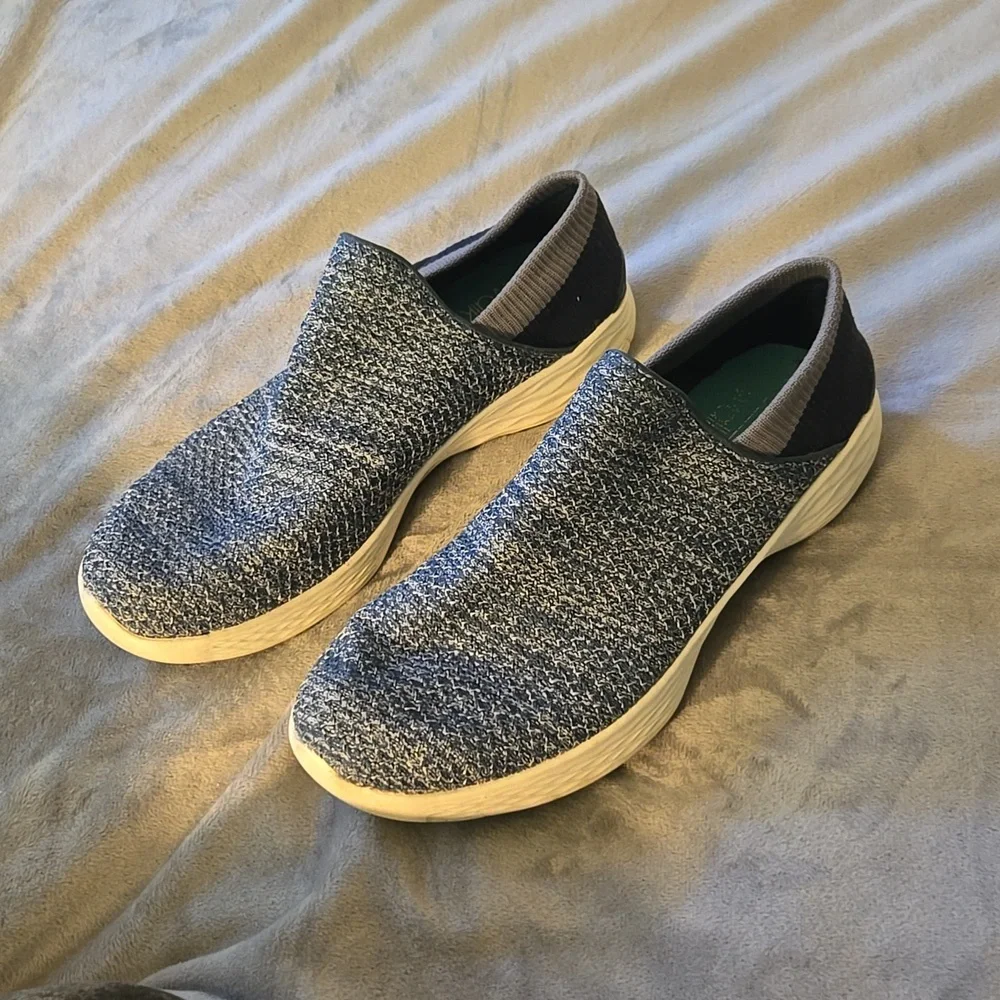 Skechers women's You Walk sneakers - Picture 1 of 8